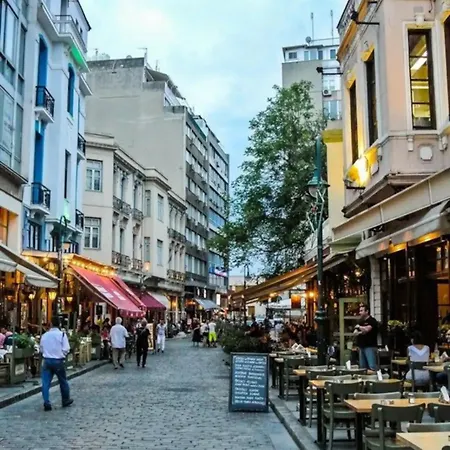 Ladadika Family Apartment *